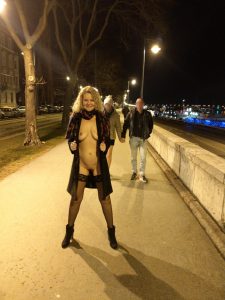 Ehefrau Nude In Public Flashing Sexy Wife Amateur